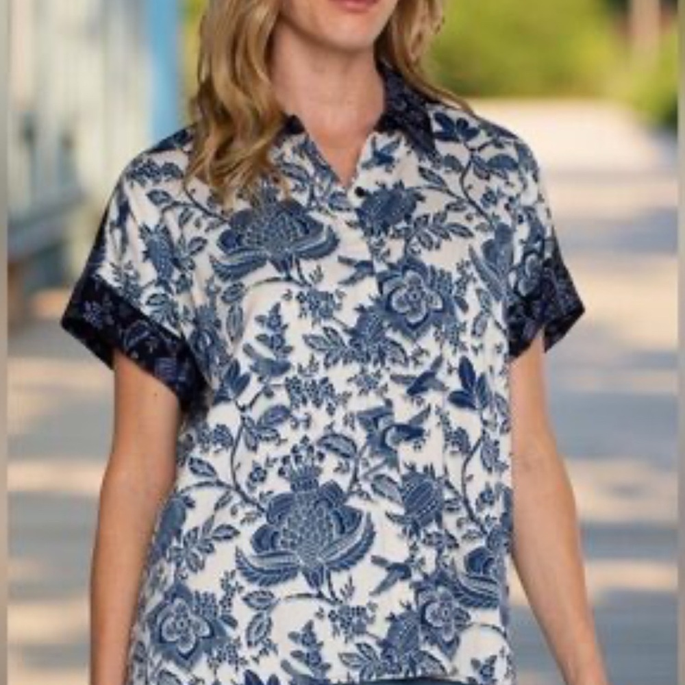 Liverpool Short Sleeve Print Button Front Knit Shirt size Medium